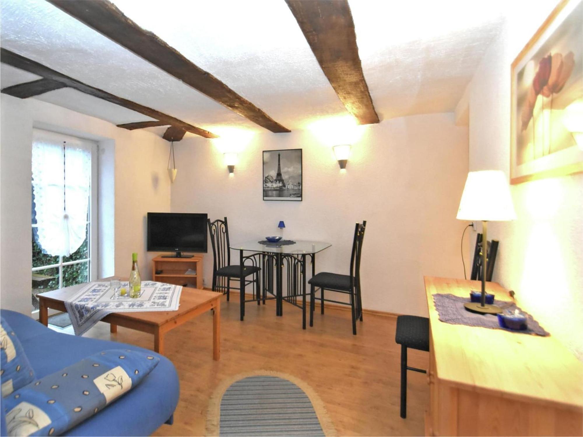 Small Apartment In Hesse With Terrace And Garden Frielendorf Eksteriør billede